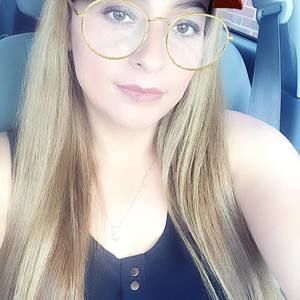 Meet your Posher, Letisia